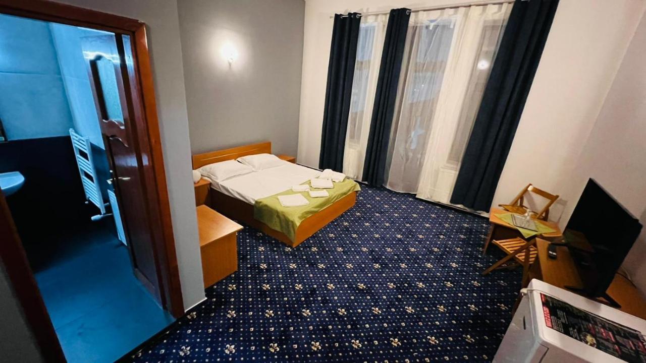 Vila Themis Hotel Calimanesti Luaran gambar